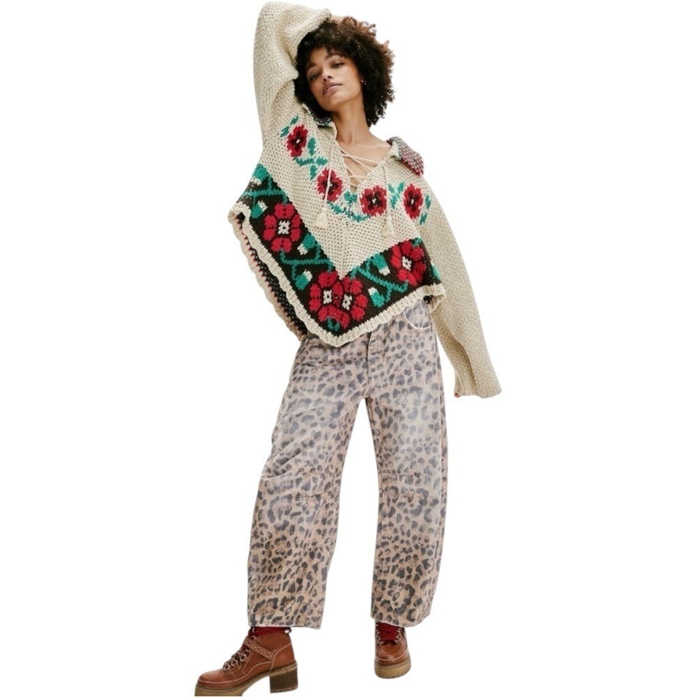 RARE Free People Julie Girl Poncho Cream Floral Long Sleeve Knit Sweater M NWT